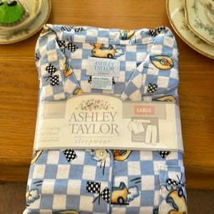 Woman’s Large Ashley Taylor Pjs New